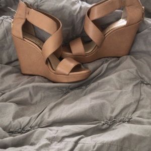 Jessica Simpson Wedges